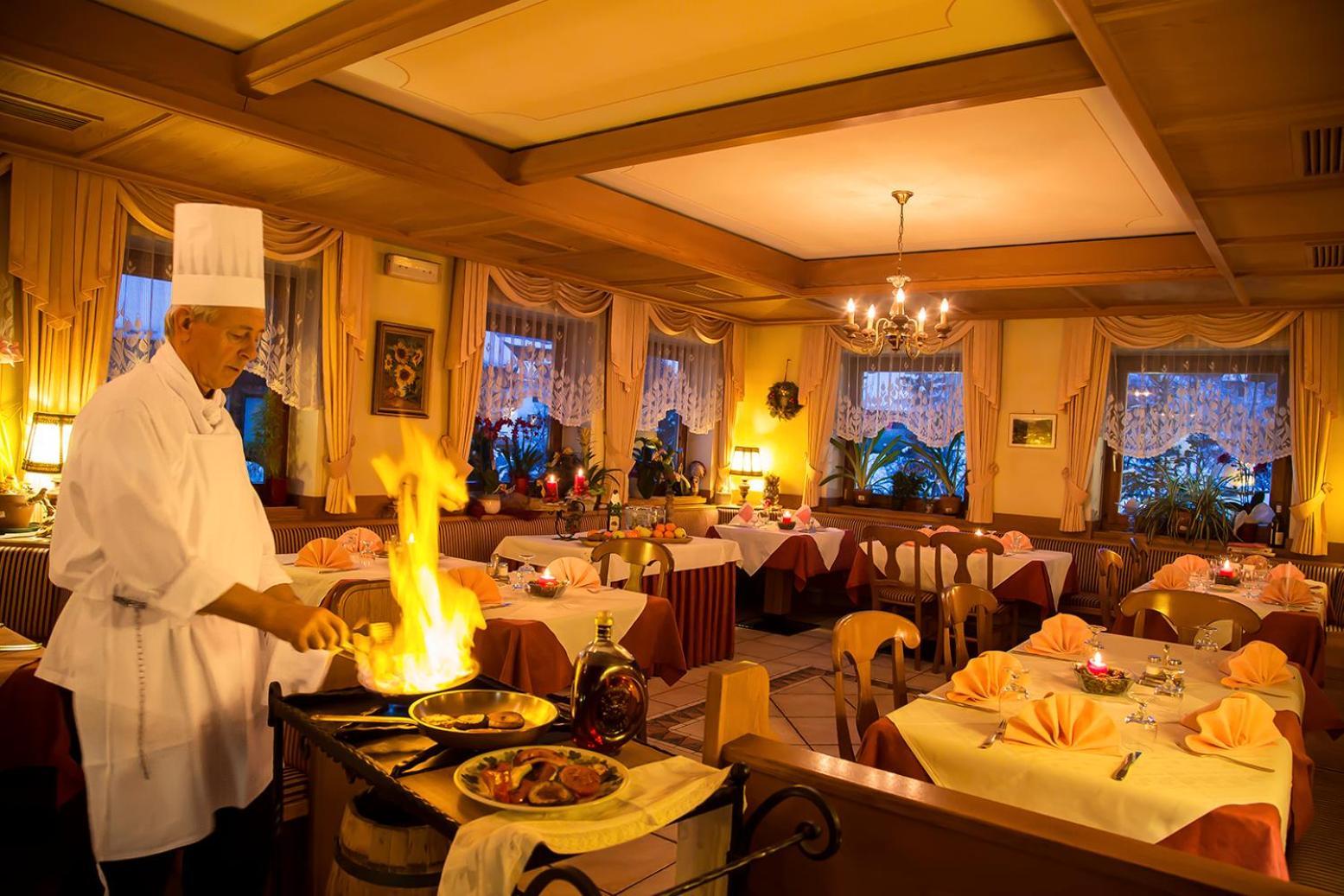 Olang Hotel Rainegg מראה חיצוני תמונה
